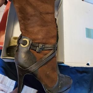 Suede/leather boots with fur